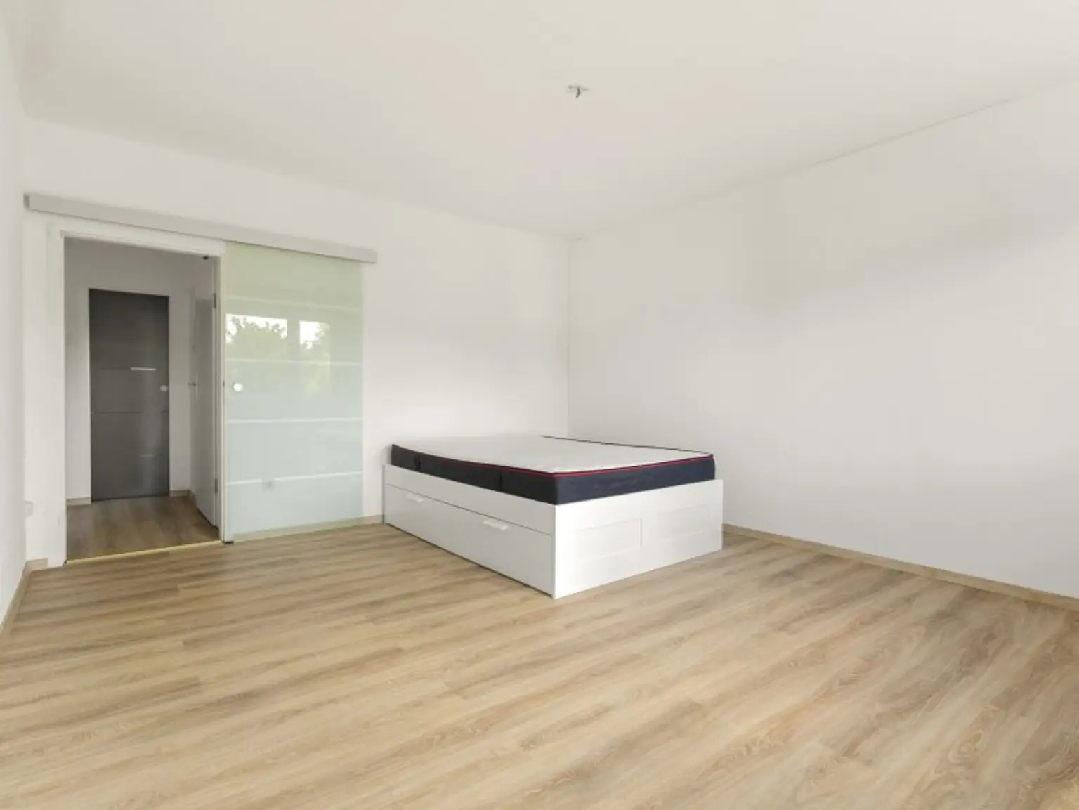 Schöne sanierte 1,5 Zimmer Wohnung mit Parkplatz in Klagenfurt in der Hausergasse - Nähe Lendkanal