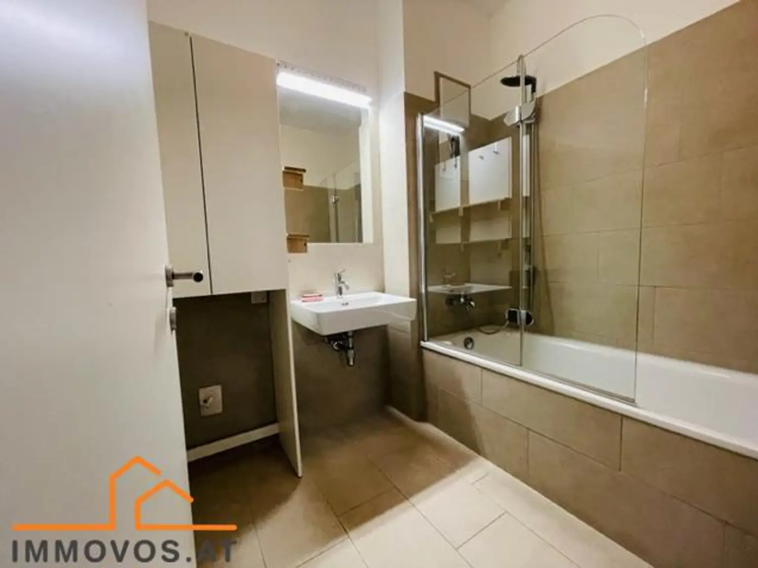 *LOFTIGE, HELLE 2-ZIMMER-NEUBAUWOHNUNG - ab 2026*