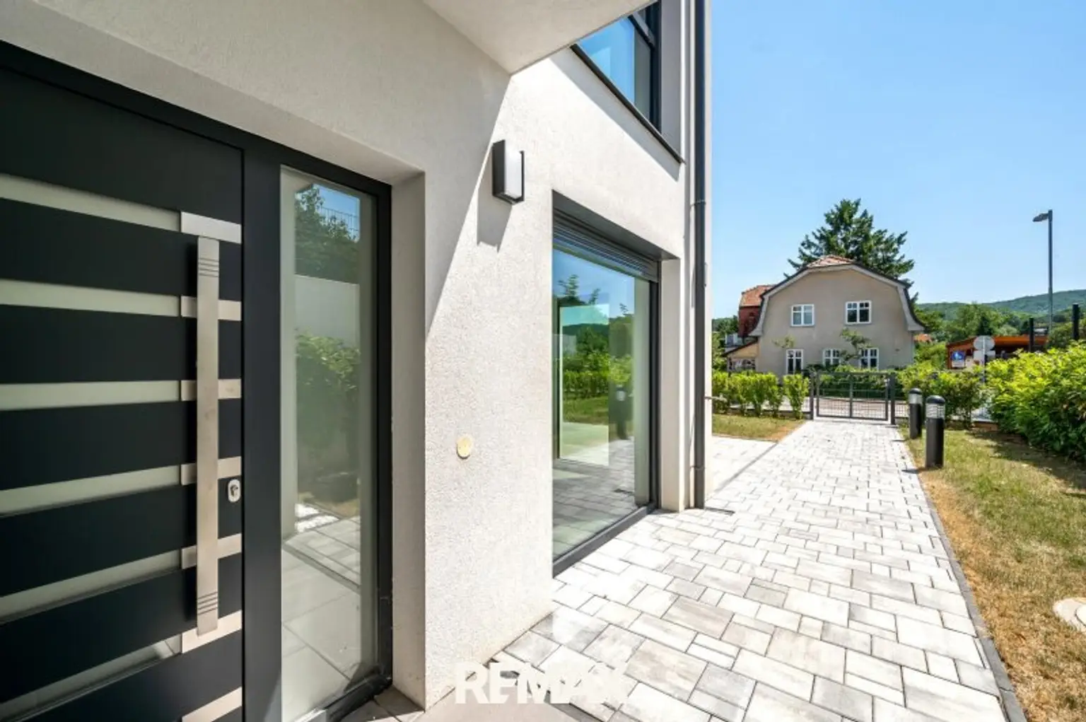Haus 1_Eingangaussen_2