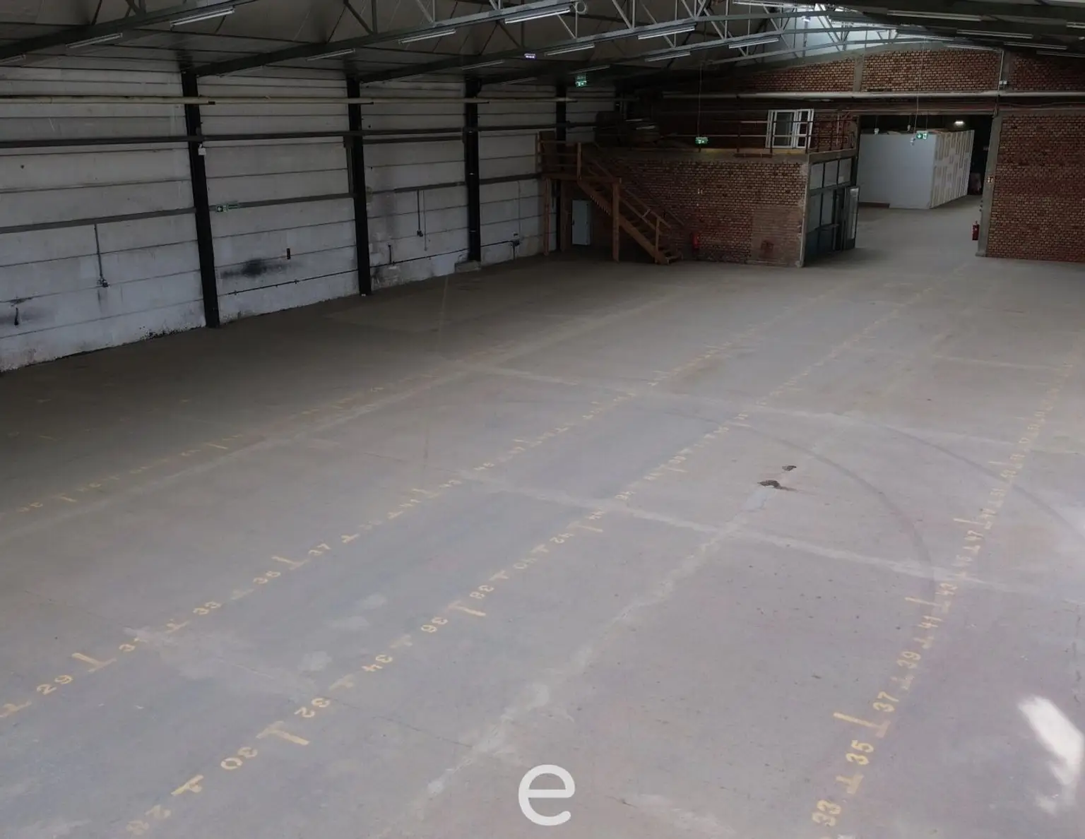 Lager und Büro in Krems zu vermieten!