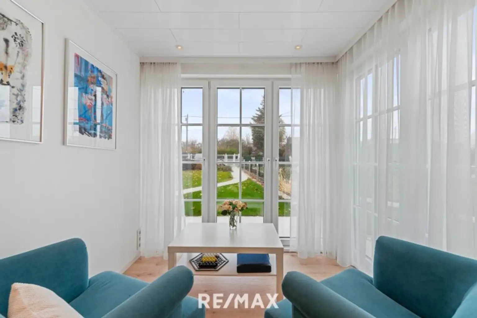 Wohnbereich mit gemütlicher Sitzecke