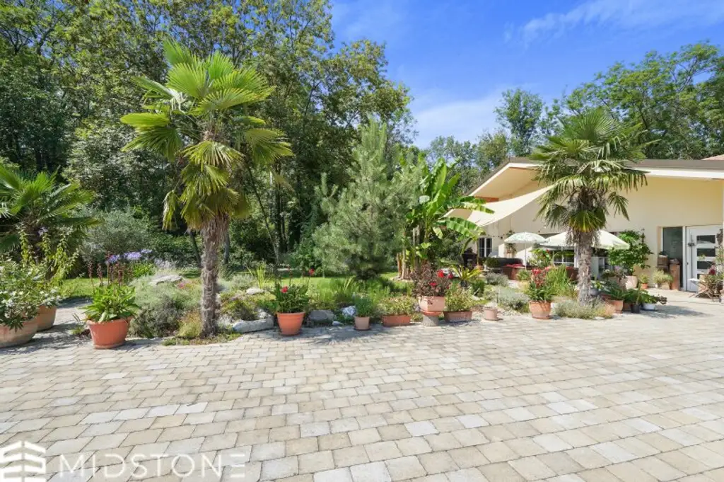 *Gartenidylle in absoluter Ruhelage* Traumhaftes Bungalow in Alleinlage