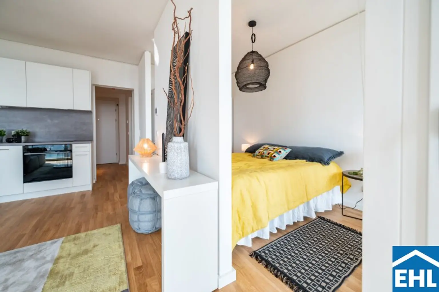 Stylische 1,5-Zi.-Wohnung mit Loggia & Rooftop Pool | TOWER HOMES im V22
