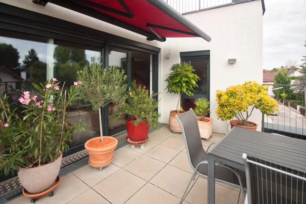 Exklusive 4-Zimmer Dachgeschosswohnung | private 39 m² Dachterrasse & Terrasse auf Wohnebene | Klimaanlage