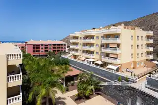 Primavera-Palm-Mar-Tenerife-3