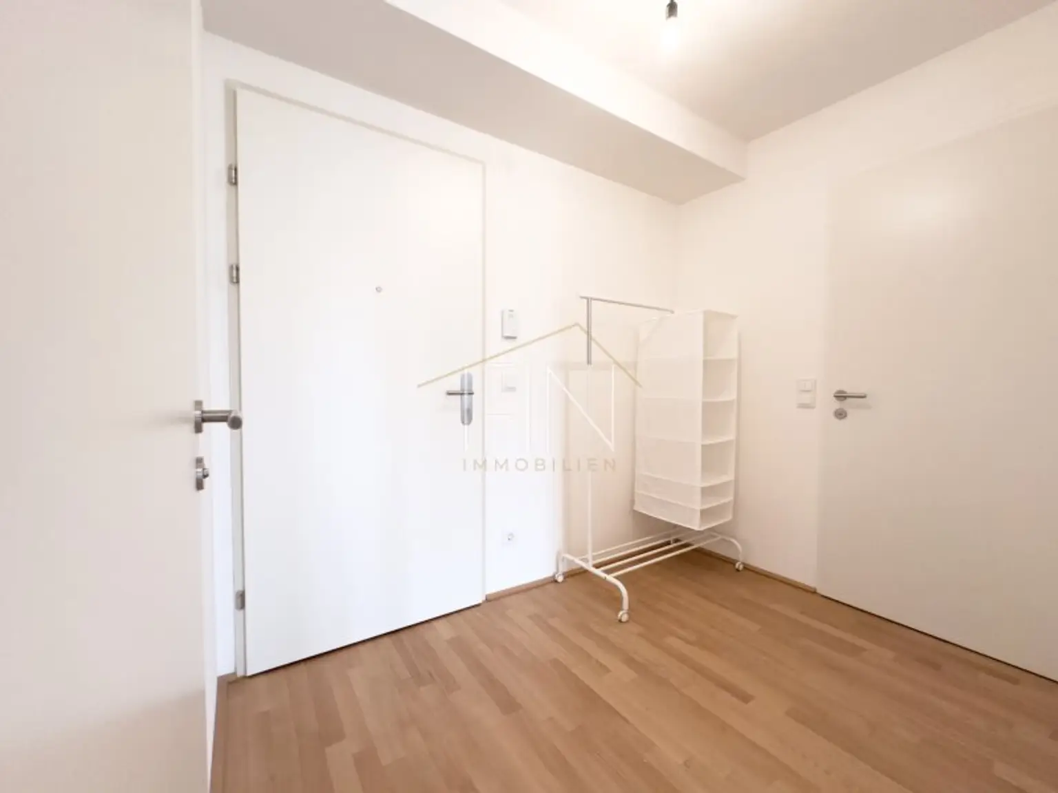 Sonnige 2-Zimmer Neubauwohnung mit Balkon & Fernblick