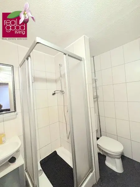 2‑Zimmer‑Wohnung mit Loggia beim Westbahnhof – ruhige Innenhoflage, voll möbliert