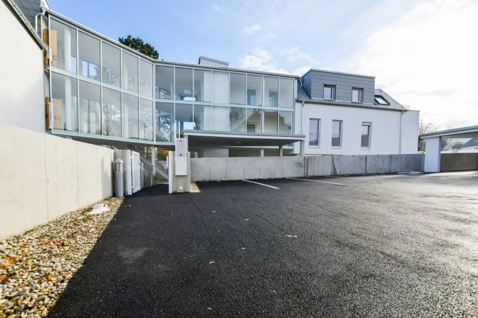 Lichtdurchflutete, großzügige 3-Zimmer Wohnung in traumhafter Lage von Mödling