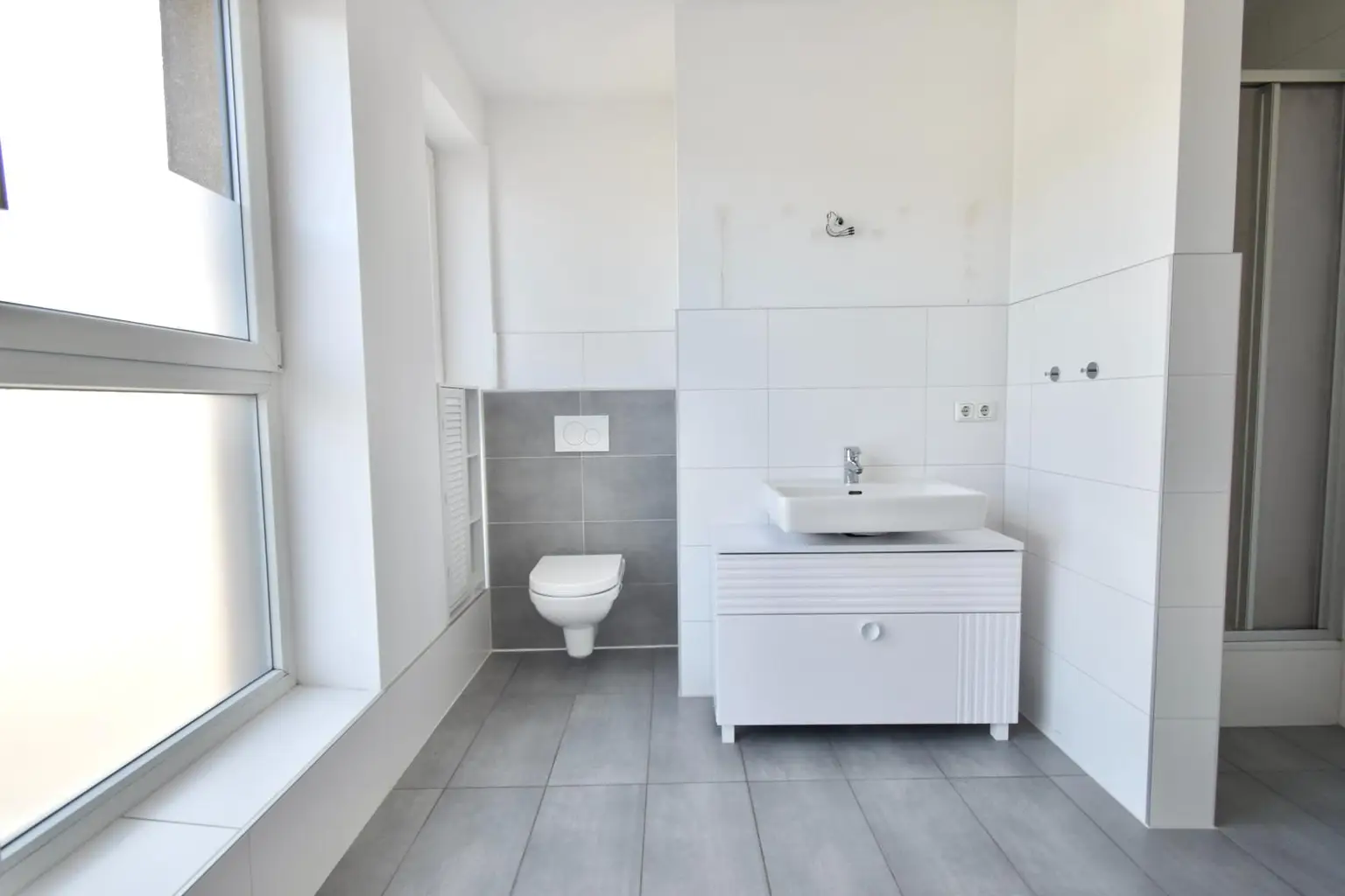Barrierefreie Eigentumswohnung mit Küche und Tiefgaragenstellplatz im Zentrum von Steyr!