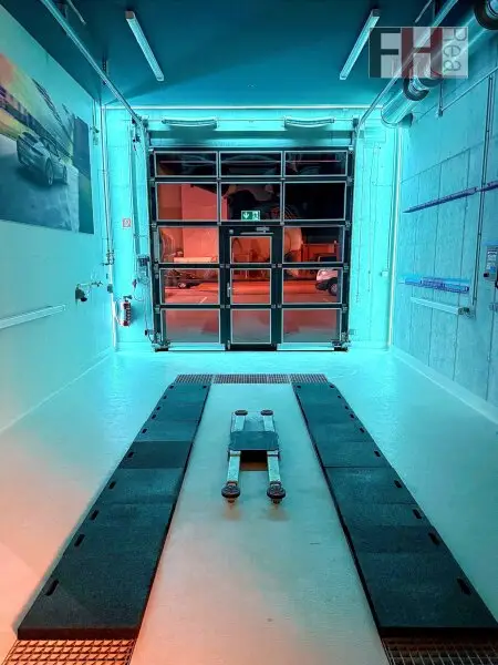 Moderne Gewerbeliegenschaft mit stylischer Wohneinheit inkl. Pool on Top! Bauland Kerngebiet! Vielfältige Nutzungsmöglichkeiten > Geschäftslokal, Büro, Praxis, Mobilitätscenter, KFZ!