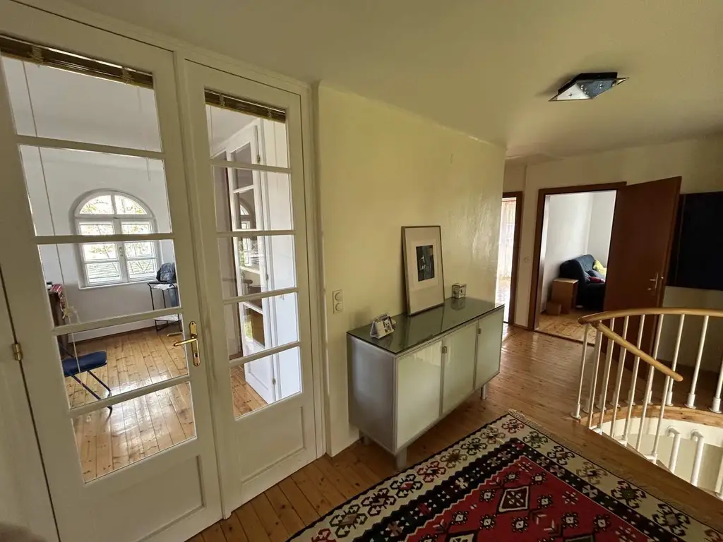 Einfamilien-Villa mit traumhaftem Naturgarten in begehrter Perchtoldsdorfer Lage!
