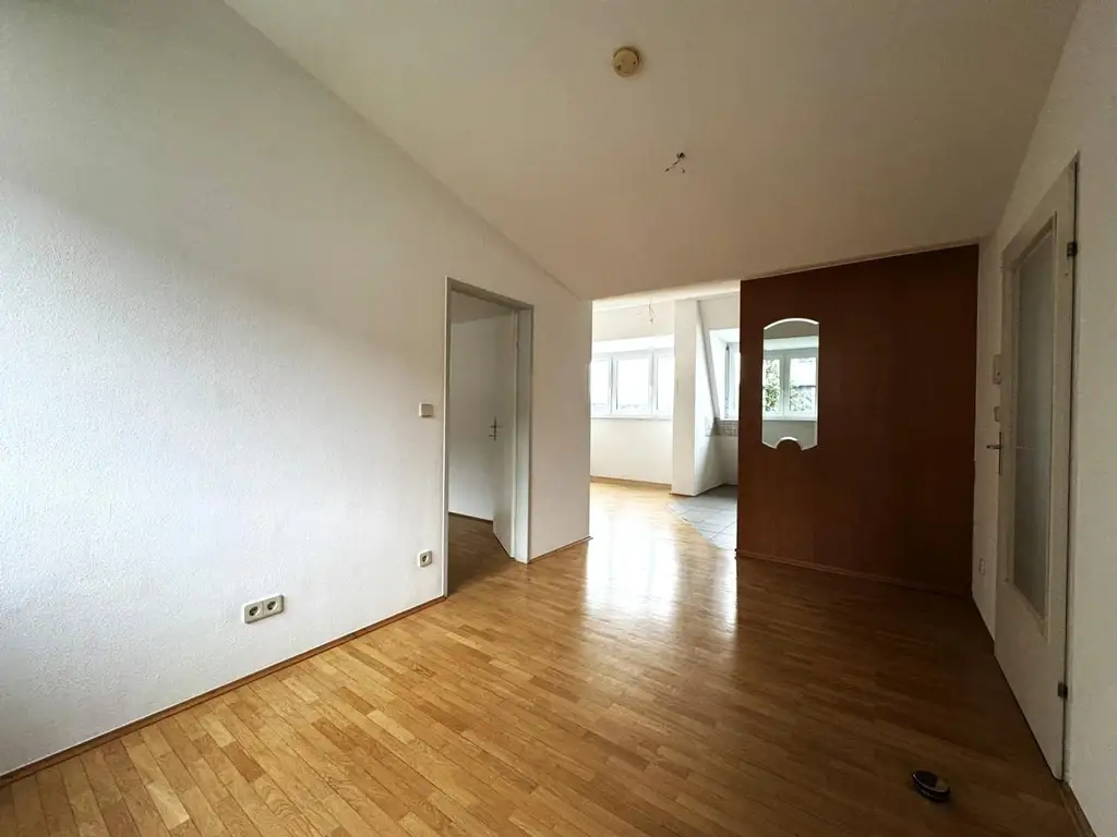 Freundliche 2-Zimmer-Mietwohnung Nähe LKH und FH