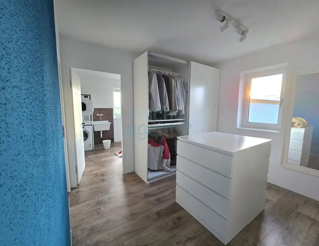 Exklusive Villa in Peuerbach, Baujahr 2022 - Pool, Sauna, Doppelgarage & mehr