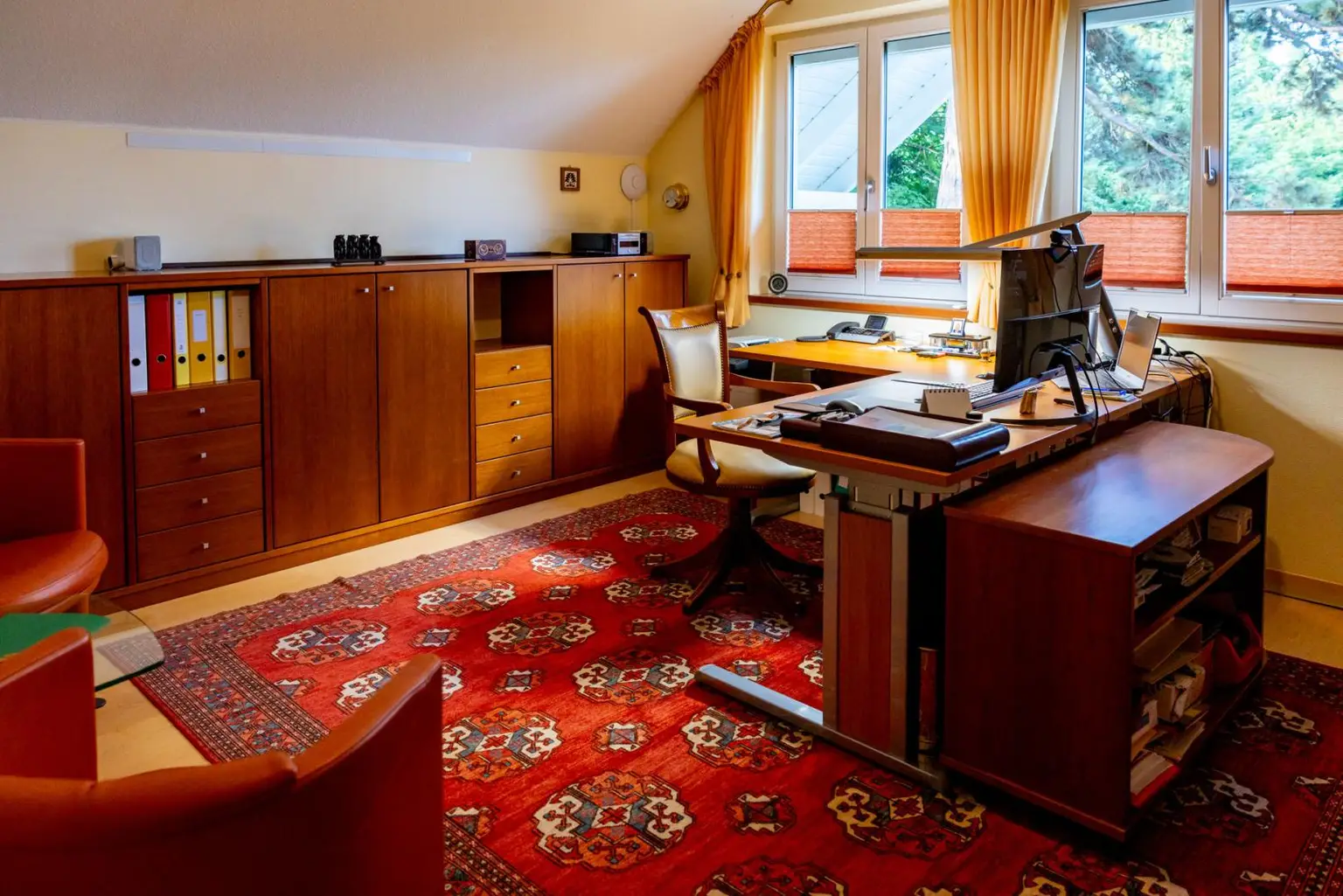Luxuriöse Villa mit Panoramablick, Swimmingpool und großem Garten in Baden bei Wien