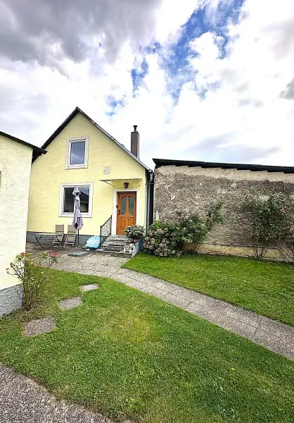 Idylle trifft Stadtnähe – Ihr Eigenheim im Weinviertel 81m² Wohnfläche mit Ausbaupotential und 270m² Grundstück