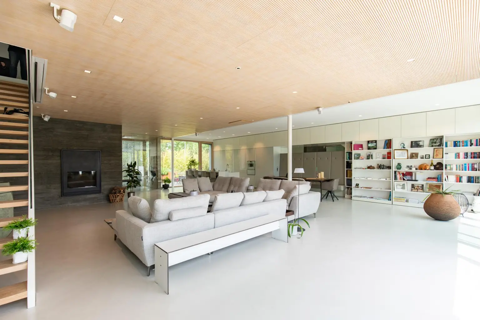 Exklusive Villa mit direktem Seezugang in Neusiedl am See