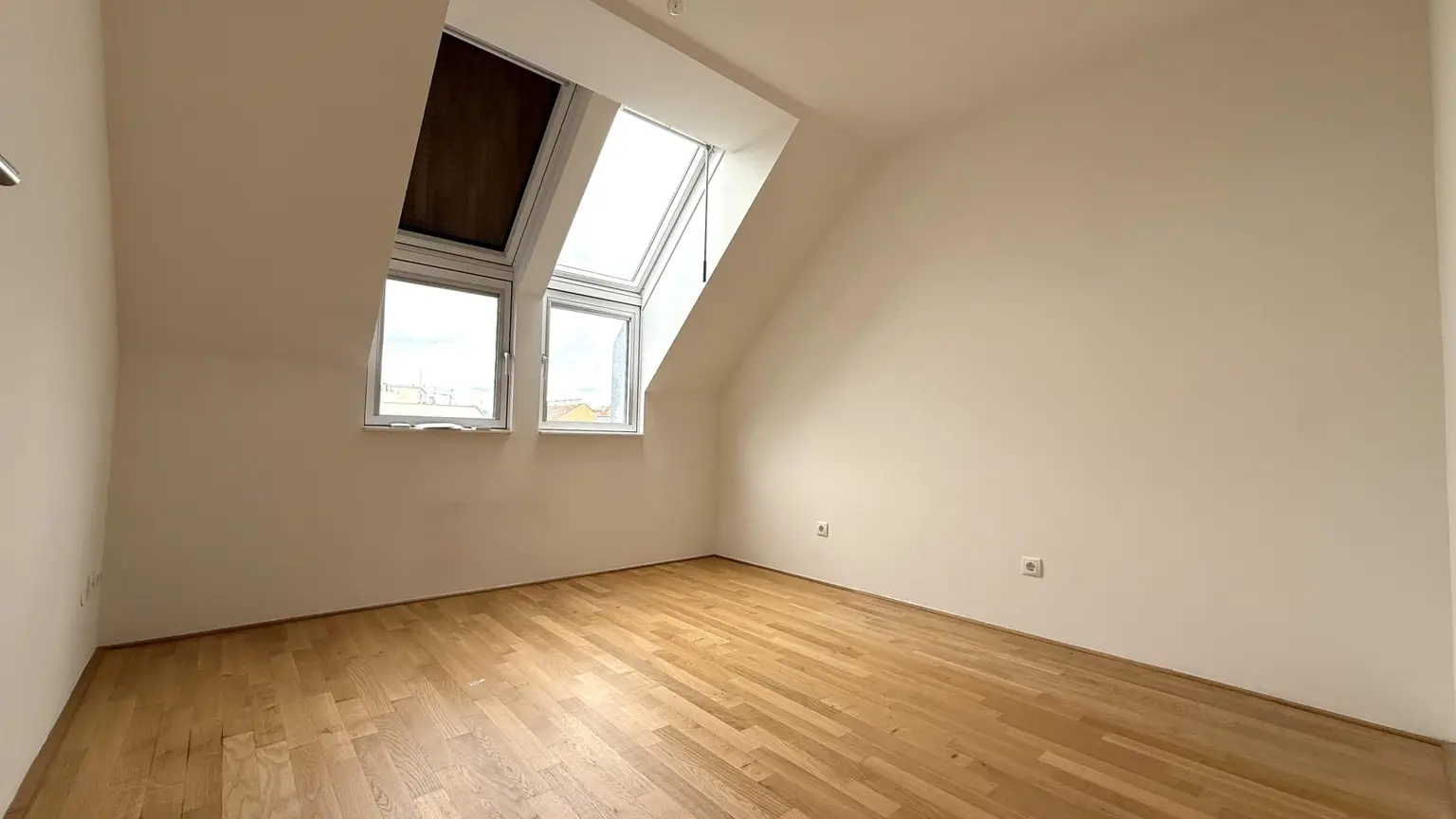 HIGH-LEVEL-PENTHOUSE mit POOL am Dach und DIREKTLIFT!!! 140m² TERRASSENFLÄCHE!!!