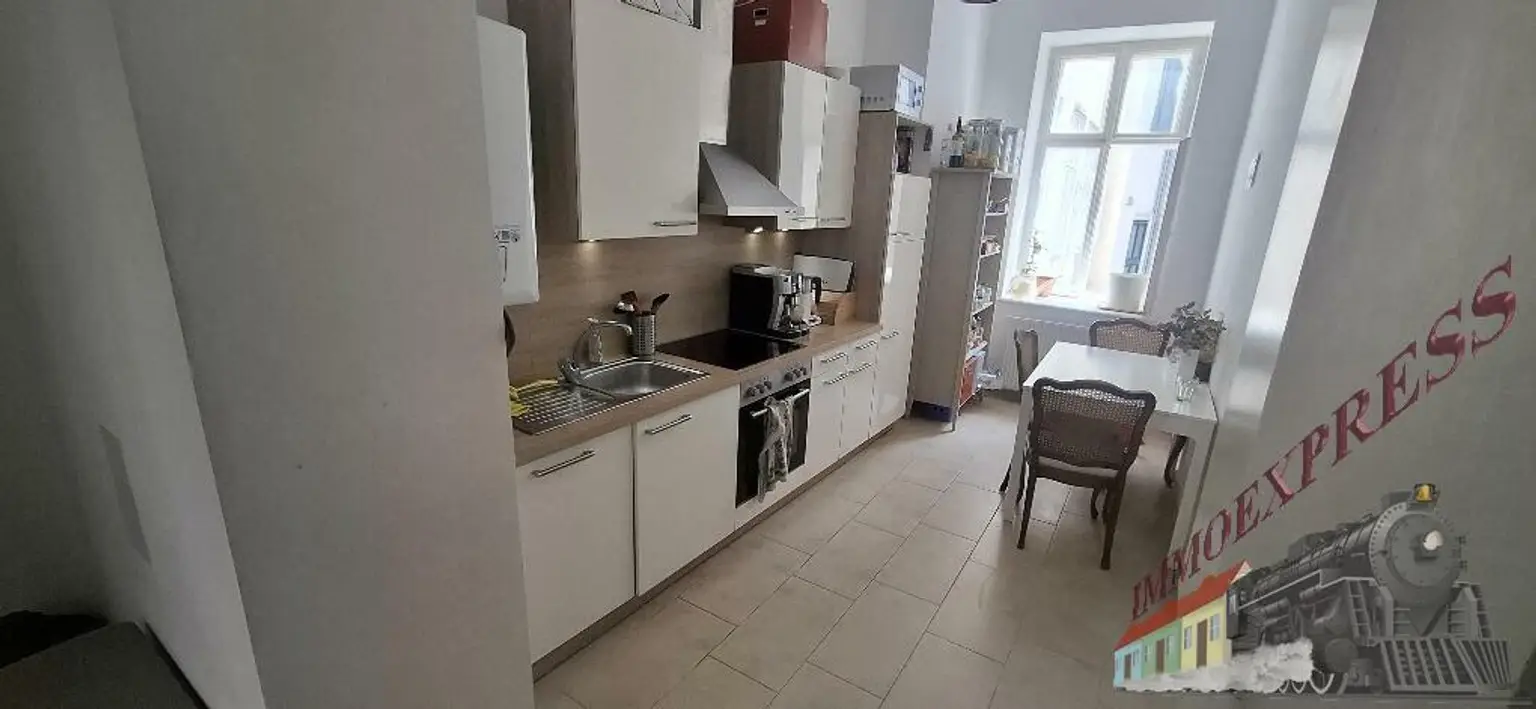 Wunderschöne. unbefristete 3 -Zimmer Wohnung mit extra Küche in toller Lage des 9.Bezirkes