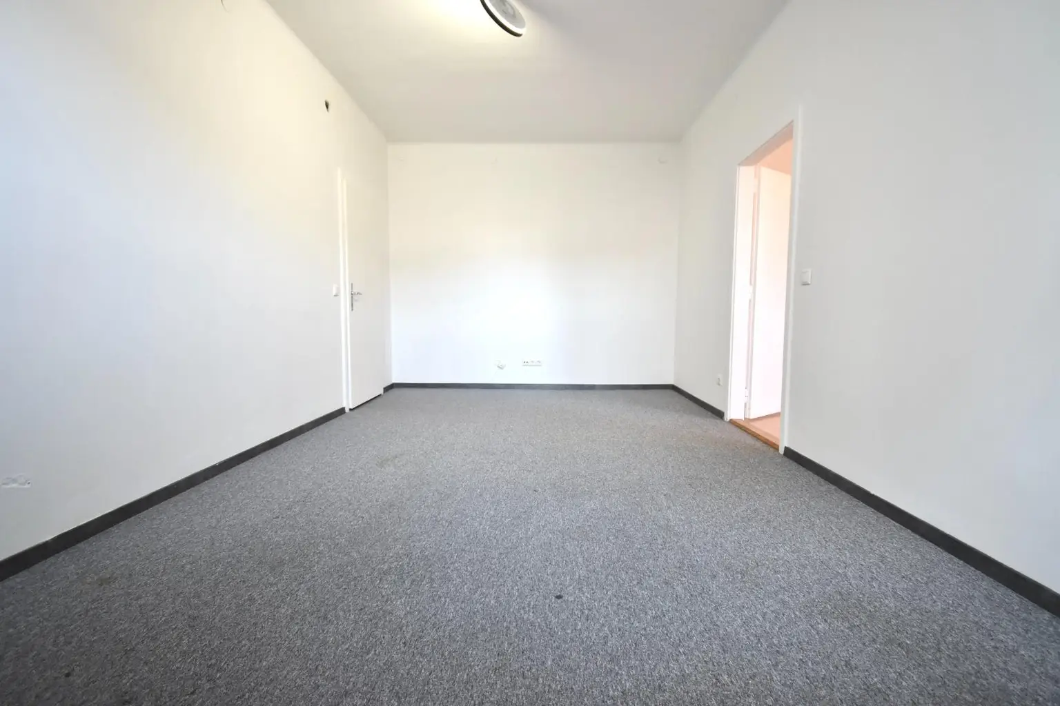 Sonnige Erdgeschosswohnung in zentraler Lage – LINZ/URFAHR!