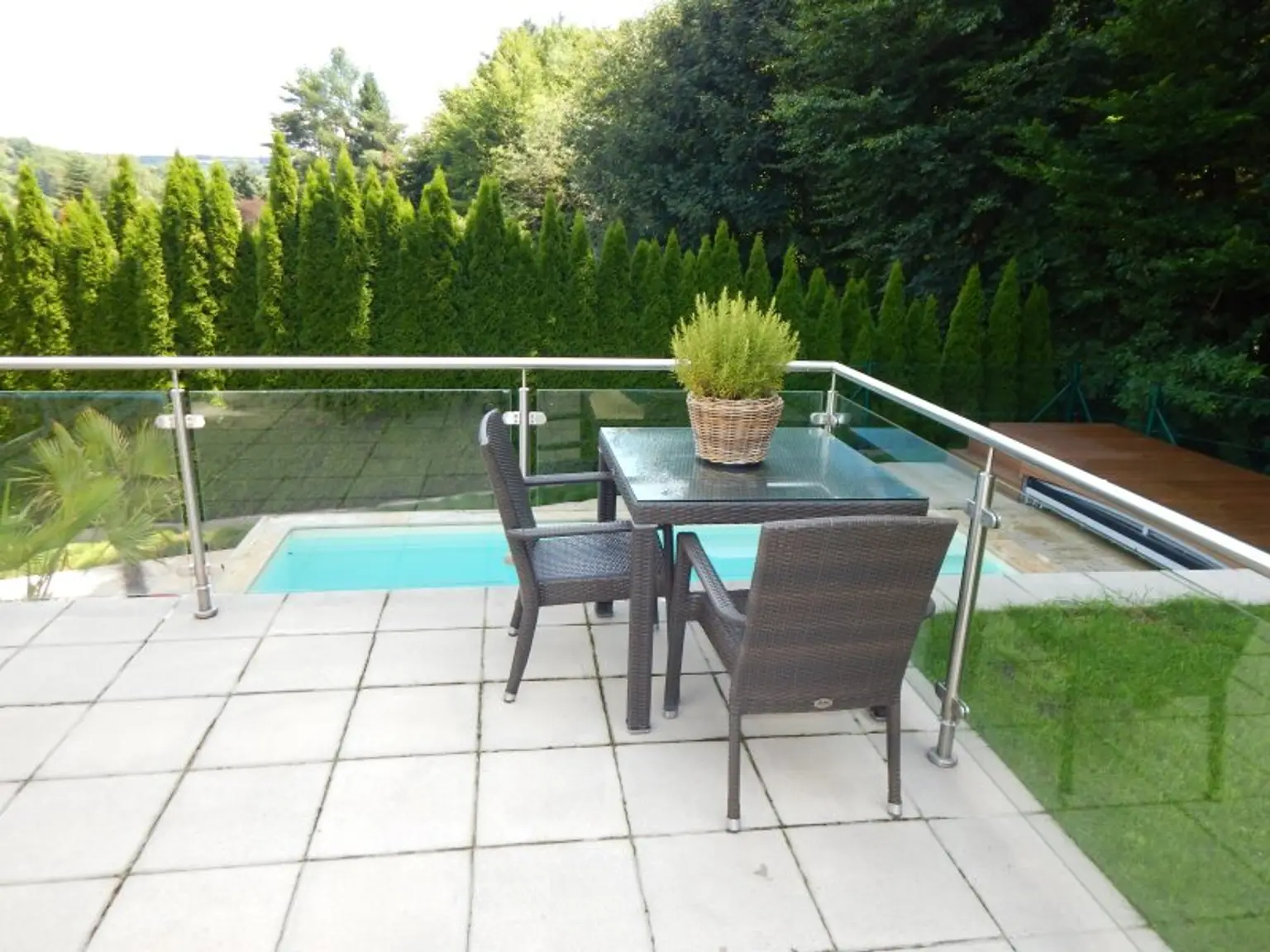 "Wohntraum" Villa mit Pool - Fernblick und direkten Zugang zum Wald