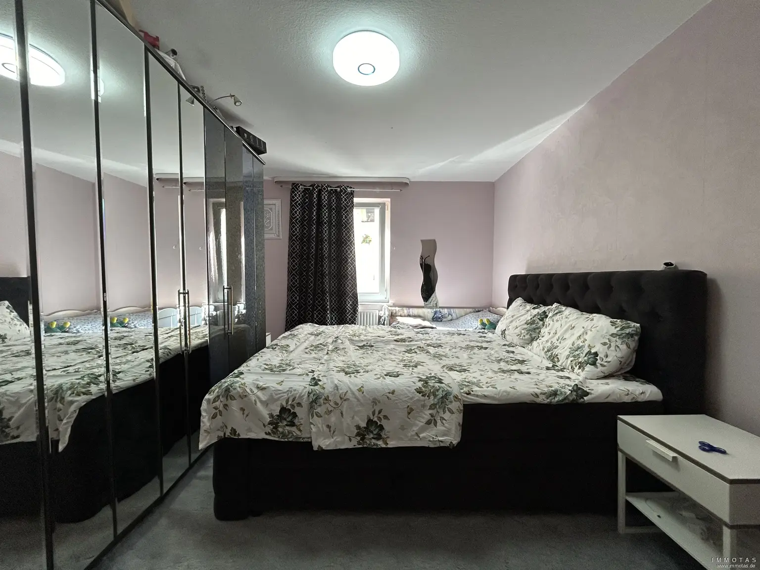 Schlafzimmer 2