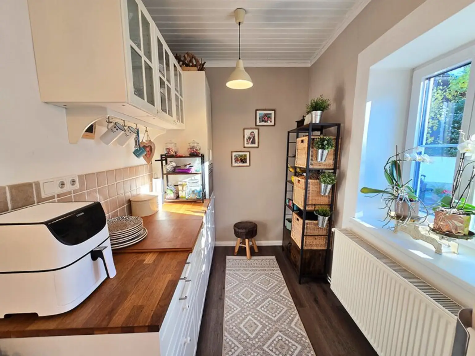 *** TOP SANIERTES HAUS IN ZENTRUMS-LAGE *** KACHELÖFEN *** TERRASSEN *** uvm....