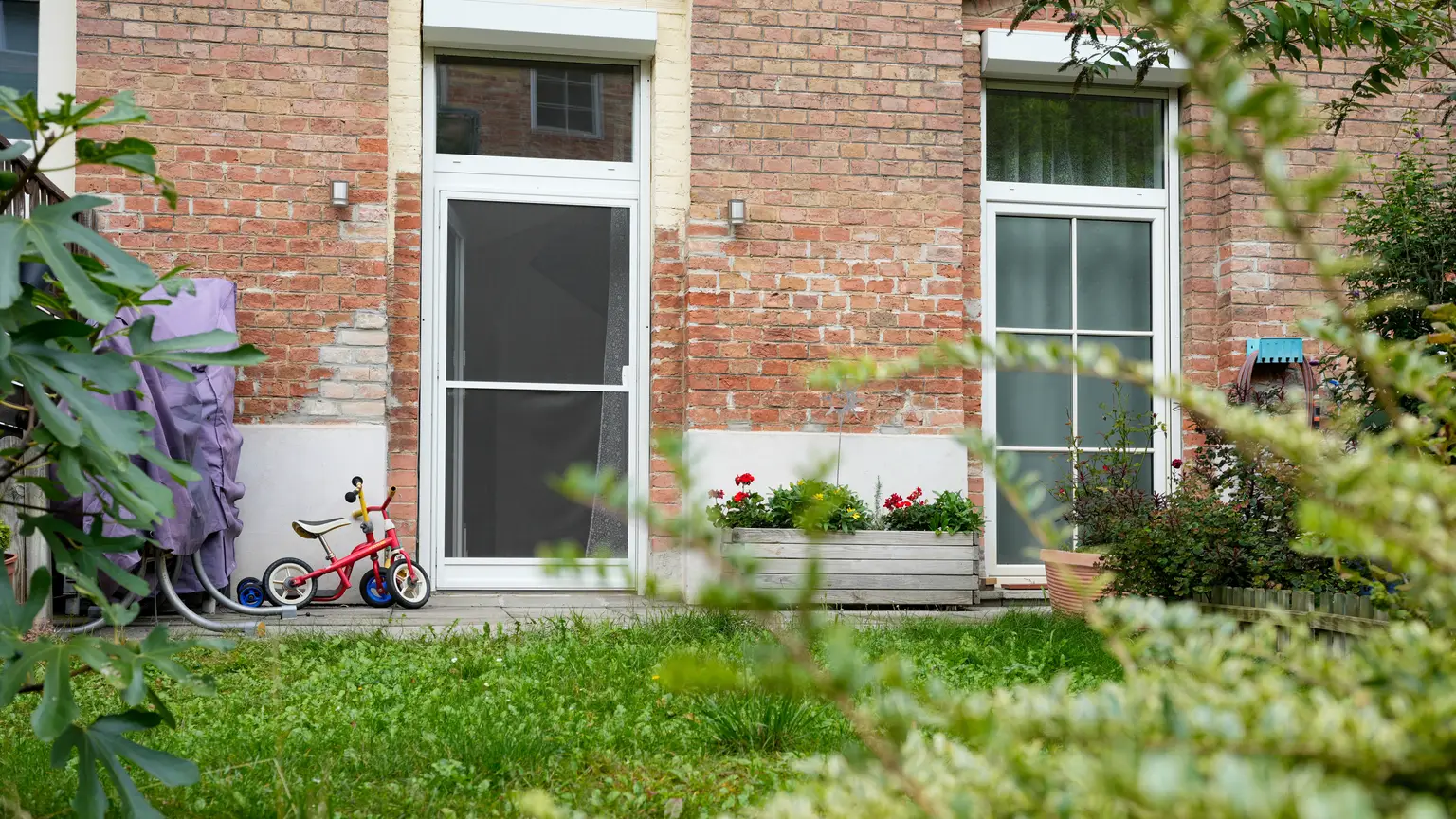 Sehr helle Maisonette-Wohnung mit Terrasse & Garten in zentraler Lage von Korneuburg – Wohnen im generalsanierten Backsteinbau