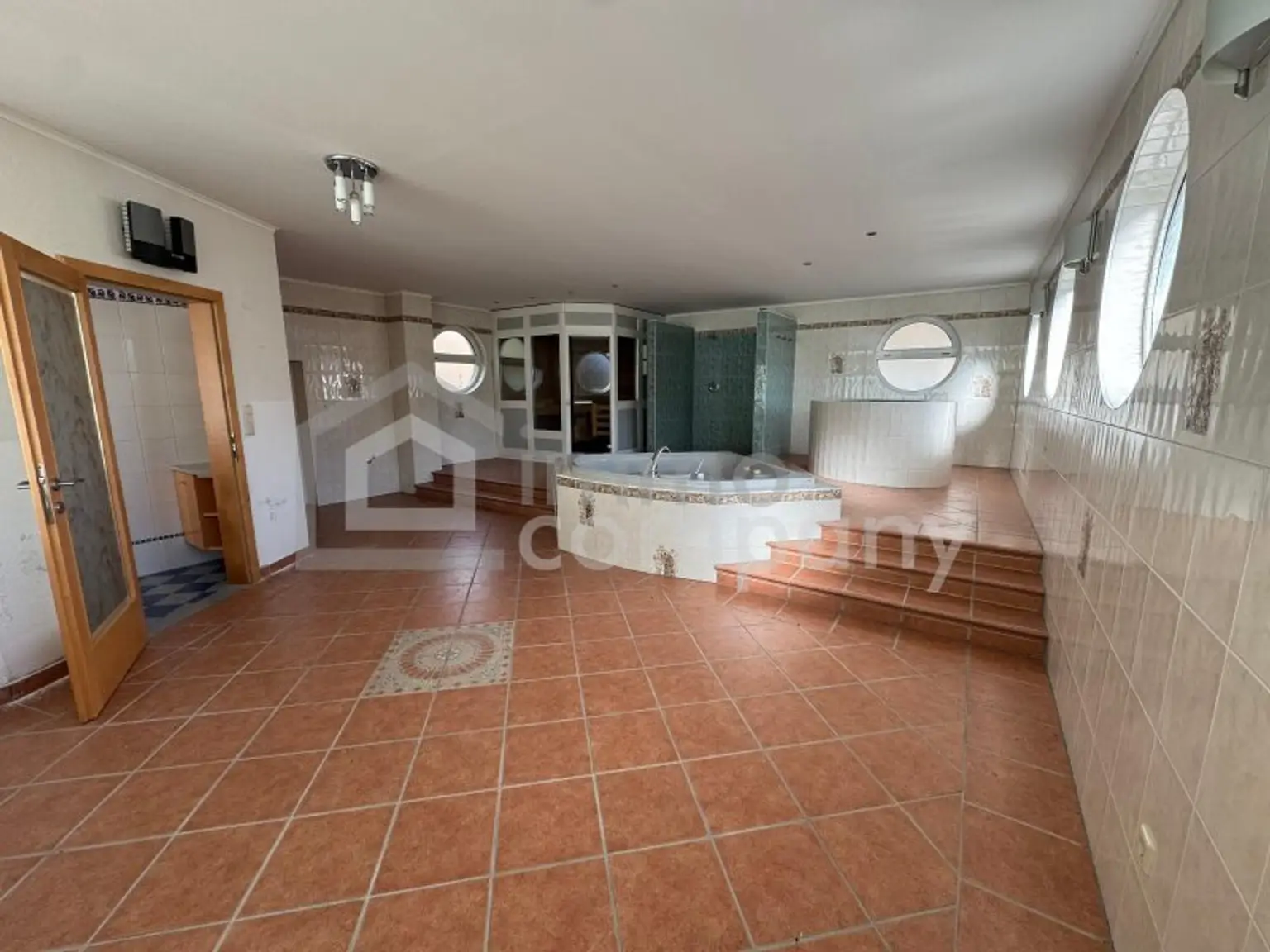 Großzügige Wohnhaus in Zeltweg – 299 m² Wohnfläche, eigener Wellnessbereich, Pool & vielfältige Nutzungsmöglichkeiten