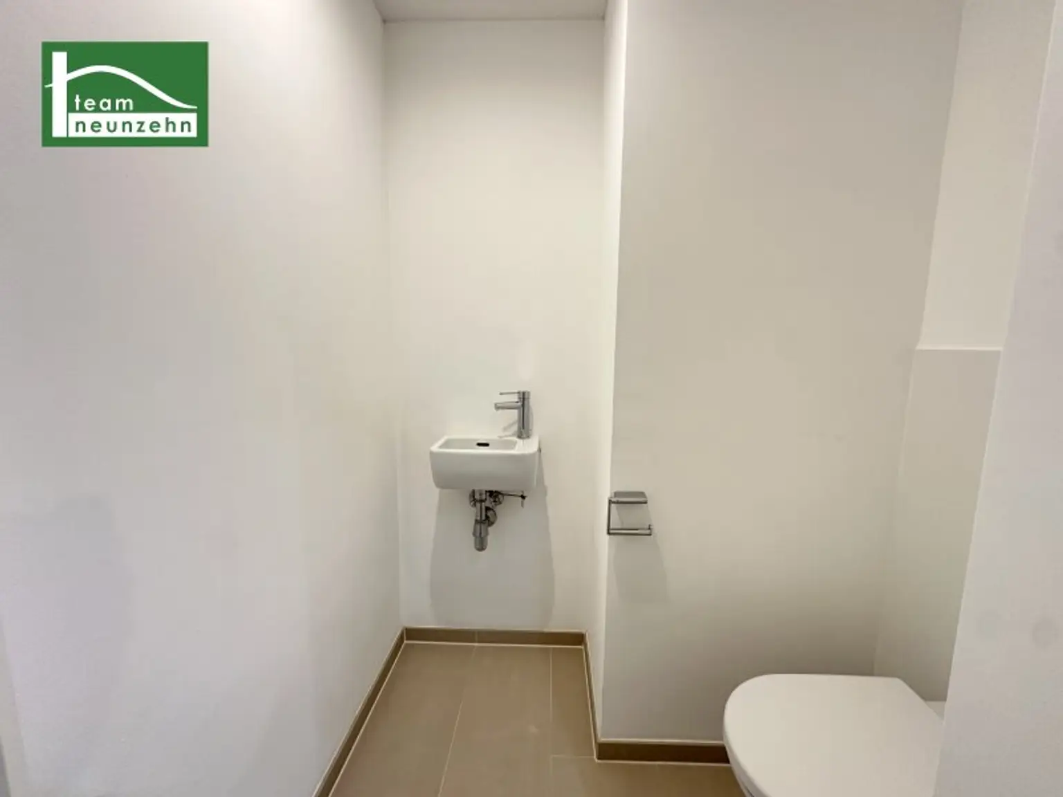 Klimatisierte Dachgeschoss-Wohnung mit Traumbad und Terrasse!