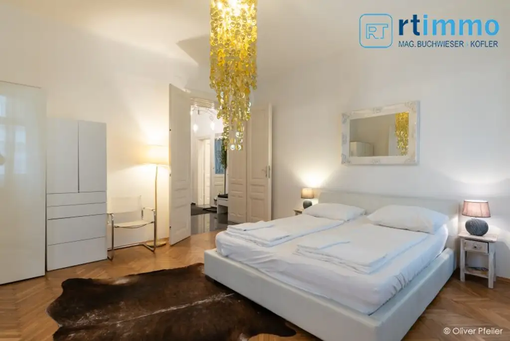 IHR NEUES ZUHAUSE WARTET: ELEGANT EINGERICHTETE ALTBAUWOHNUNG