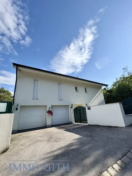 GROSSZÜGIGE DOPPELHAUSHÄLFTE IN GRÜNRUHELAGE MIT WIENBLICK IN MARIA ENZERSDORF ZU MIETEN!
