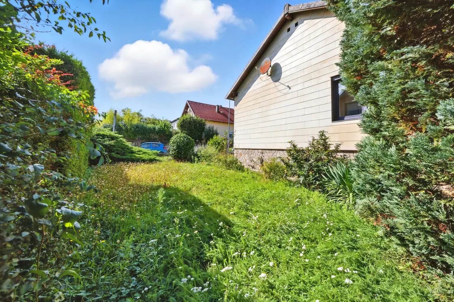 Ihr neues Zuhause: Einfamilienhaus mit vielseitigem Ausbaupotenzial in familienfreundlicher Stadtlage!