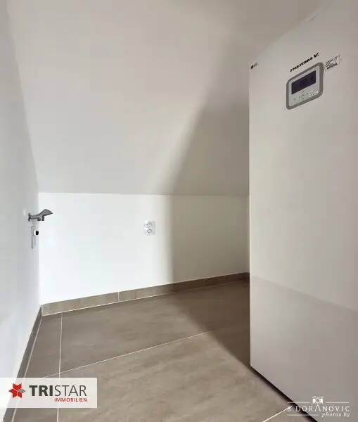NEU! ++ NÄHE SCHÖNBRUNN ++ EXKLUSIVER DACHAUSBAU IM GRÜNDERZEITHAUS ++ BEZUGSFERTIGES EIGENTUM IN TOPLAGE – 1120 WIEN ++