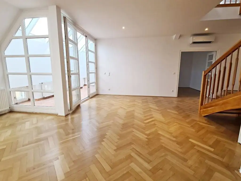 ZELINKAGASSE, DACHGESCHOSS, klimatisierte 157 m2 Maisonette mit 18 m2 Terrasse, 4 Zimmer, Küche, Wintergarten, 2 Bäder, Börse-Nähe