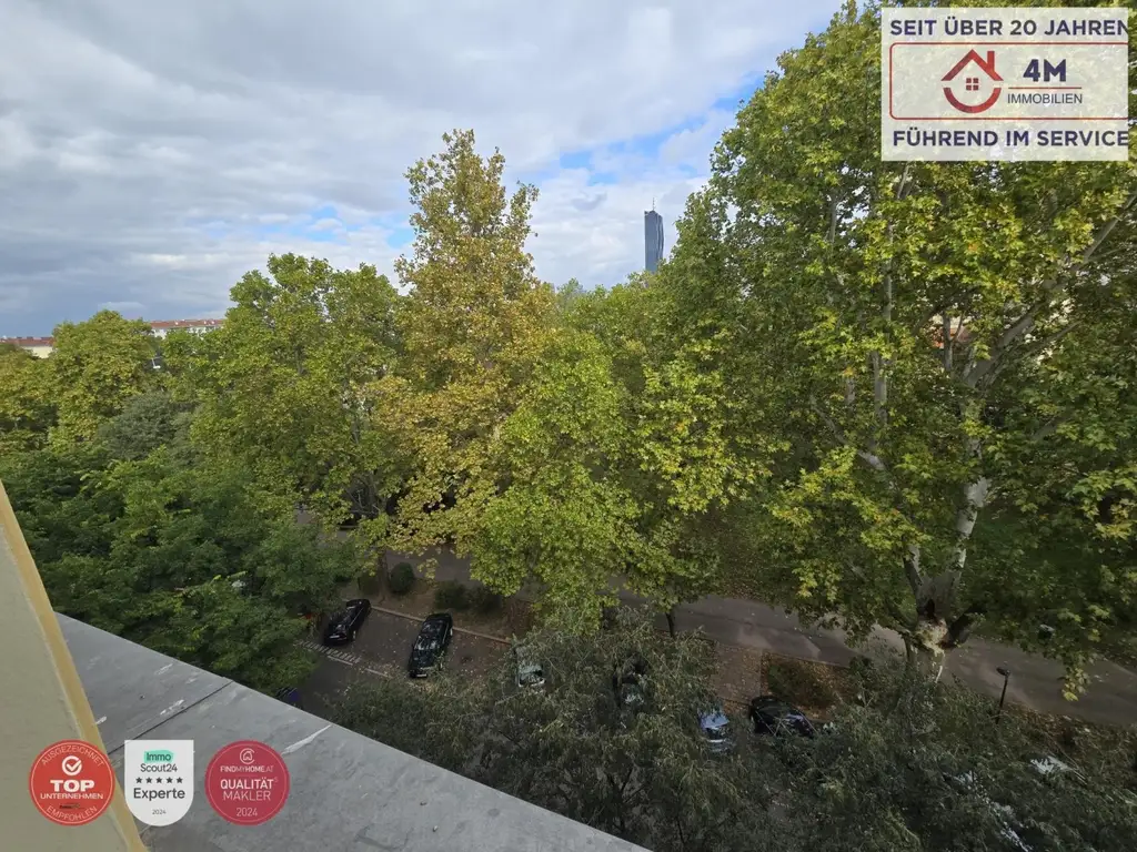 🏠 Charmante, komplett sanierte Altbauwohnung am Mexikoplatz – 4. Liftstock