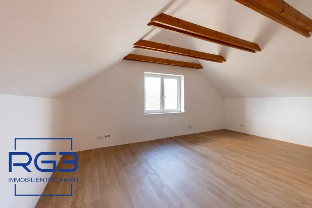 Großes Einfamilienhaus mit großem Garten # Provisionsfrei