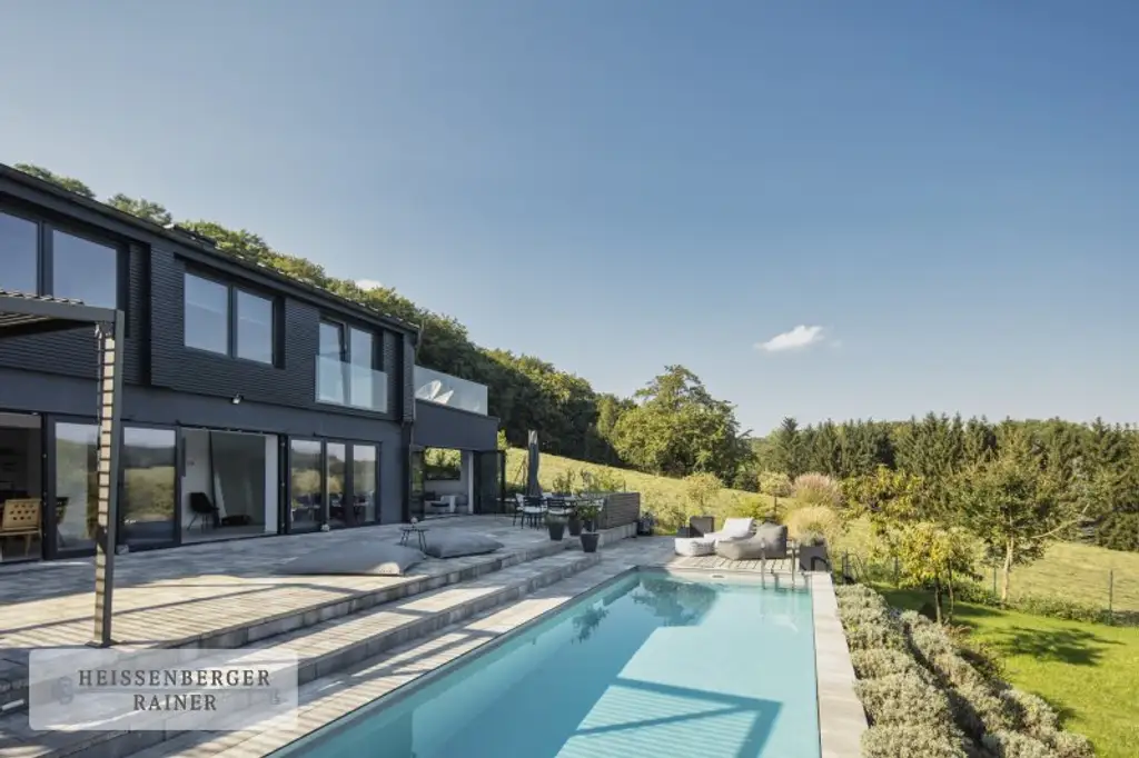 SONNE, NATUR UND TRAUMHAFTE AUSBLICKE /// DIE JAHRESZEITEN GENIESSEN /// DESIGNHIGHLIGHT IM WIENERWALD