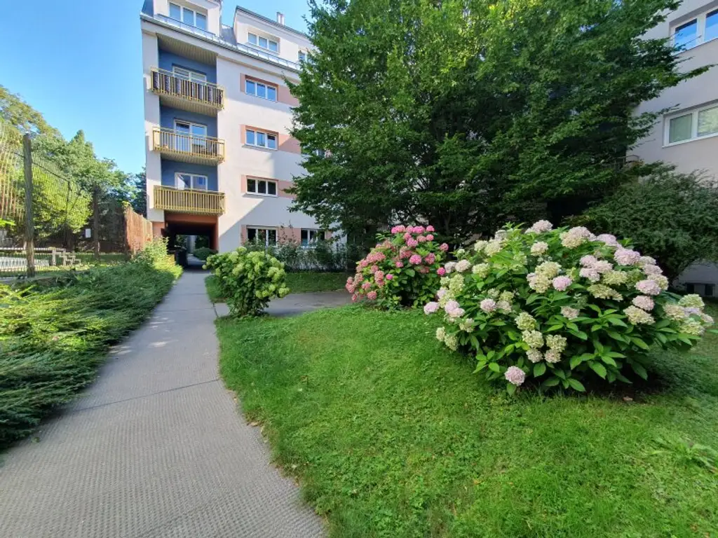 Westseitige Balkonwohnung mit toller Raumanordnung in Hofruhelage