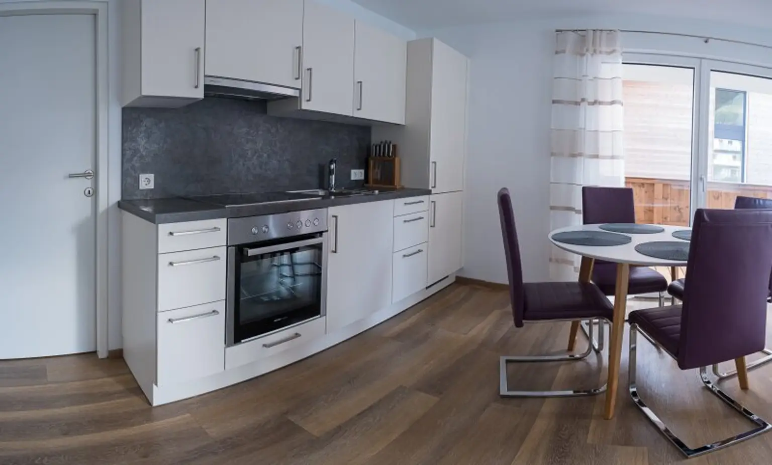 EBEN AM ACHENSEE -  Moderne, komplett möblierte  3 Zi.-Wohnung mit Balkon zum Verkauf