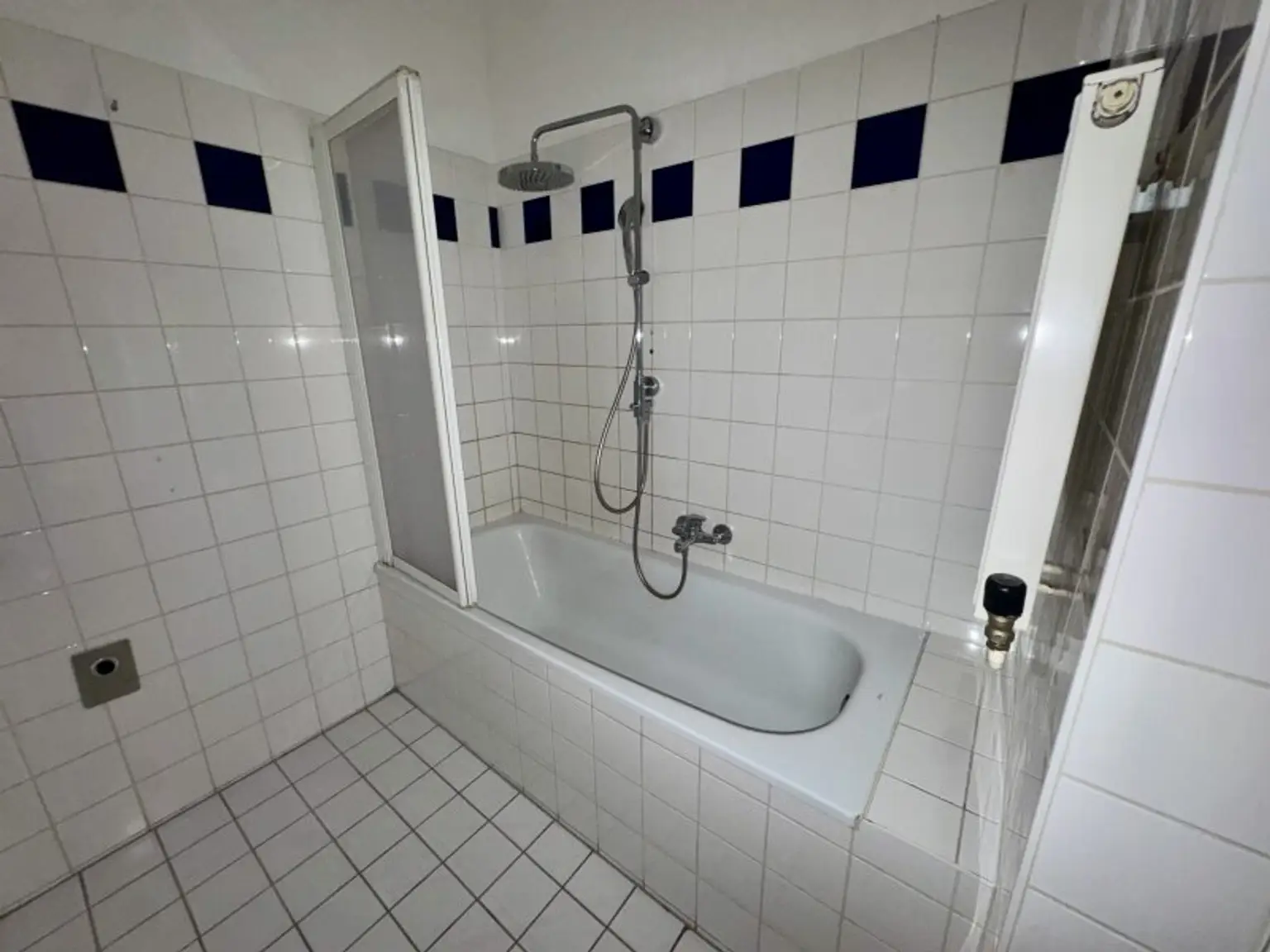 Renovierungsbedürftige Wohnung in Top-Lage des 12. Bezirks – Ideal für Individualisten!