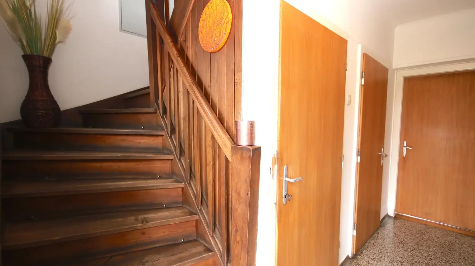 Stiegenaufgang ins Obergeschoss