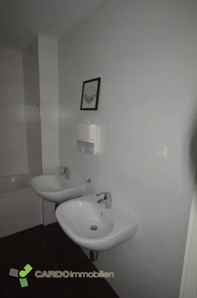 Attraktive Gewerbefläche zu vermieten – ca. 130 m², Nähe UNO City & U-Bahn