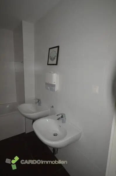 Attraktive Gewerbefläche zu vermieten – ca. 130 m², Nähe UNO City & U-Bahn