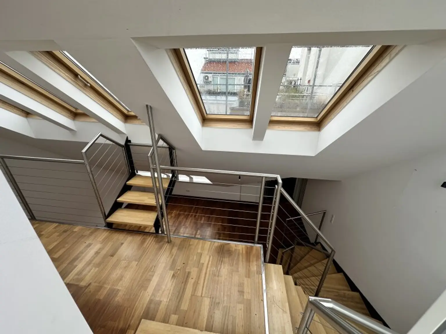 Maisonette mit 3 Zimmer + Galerie und Dachterrasse in 1070 Wien