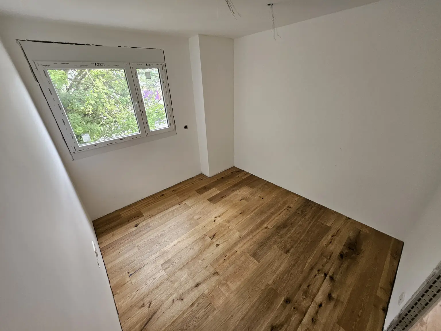Komfort trifft Effizienz – 3-Zimmer-Wohnung mit Photovoltaik und Fußbodenkühlung