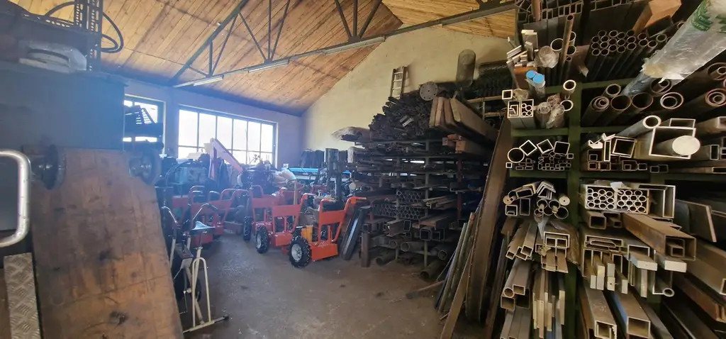 Betriebsbereites Objekt mit Produktionshalle, Werkstätten, Lagerräume und Büros. Flexible Nutzung, in Rudersdorf Nähe Fürstenfeld