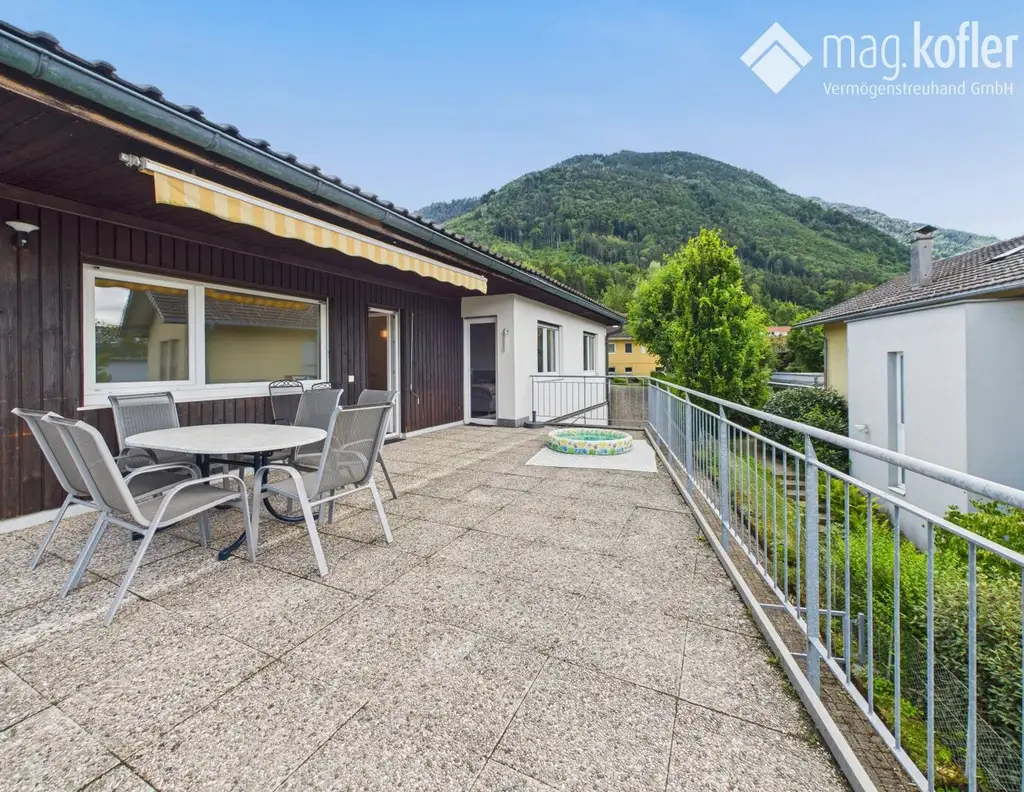 Wohnen mit Weitblick - Zweifamilienhaus mit Gartenidylle mitten in Feldkirch