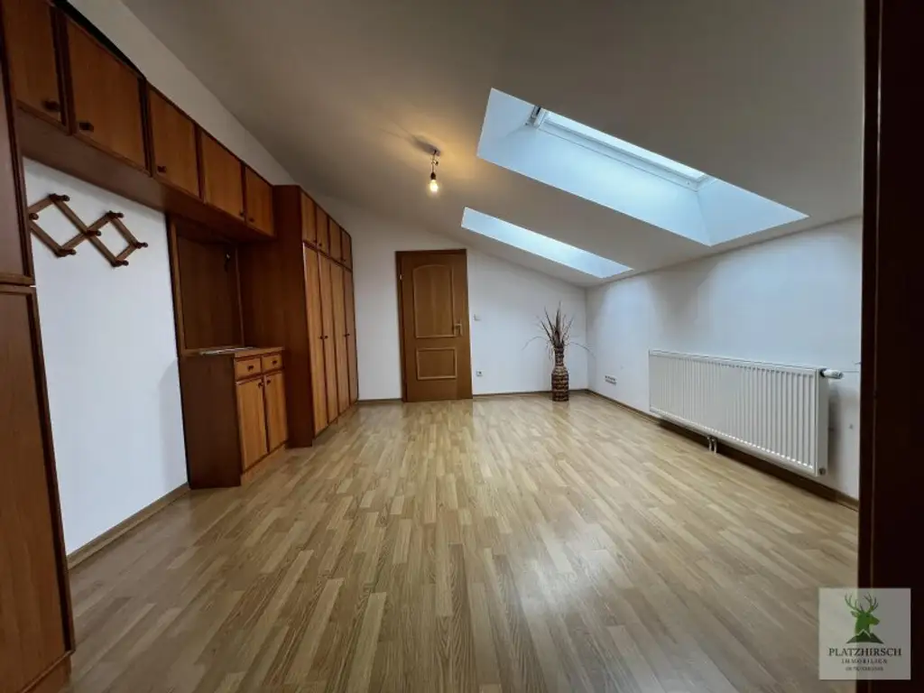 Einzigartiges Liebhaberobjekt mit toskanischem Flair, riesigem Garten, herrlichem Wintergarten, in Prottes - 35 Min von Wien - 8 Minuten von Gänserndorf