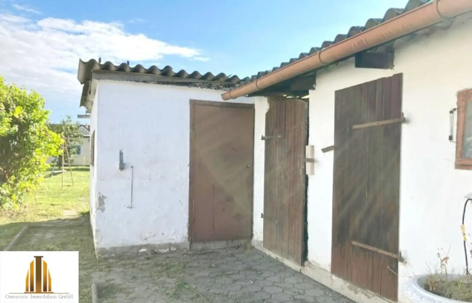 Hübsches, gepflegtes und ebenerdiges Landhaus mit uneinsichtigem Innenhof, großem Garten und Garage, in Seefeld im Weinviertel, Nähe Hollabrunn!