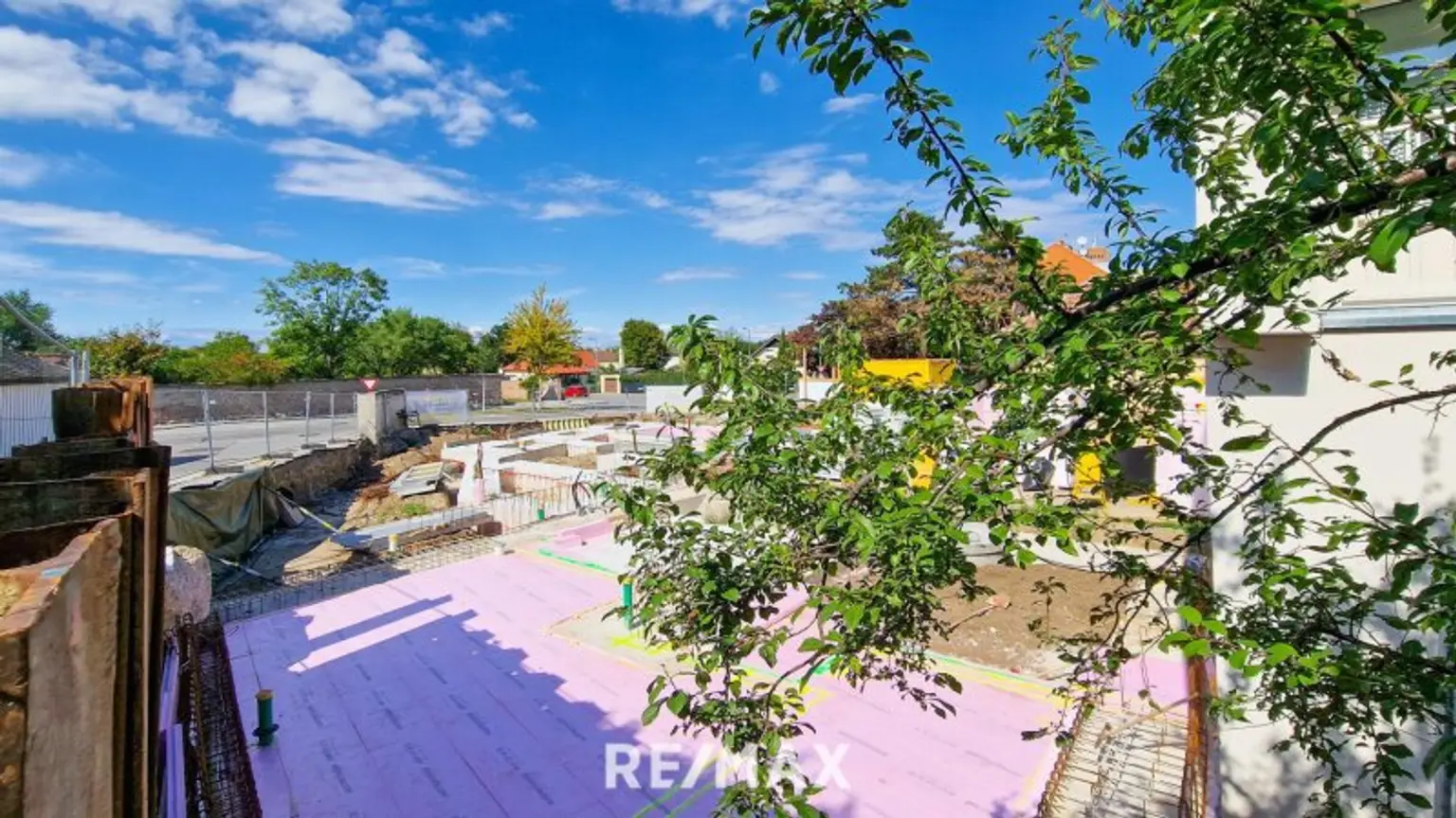 BAUPLATZ UND FELMEYERGARTEN